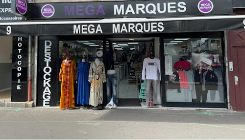 Magasin de vêtements MEGA MARQUES Saint-Denis