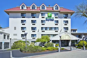 Holiday Inn Express Boston-Waltham, an IHG Hotel image