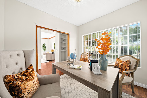 Lan Gloria Xiao, Realtor, DRE 01937896, REMAX ELITE REALTY image