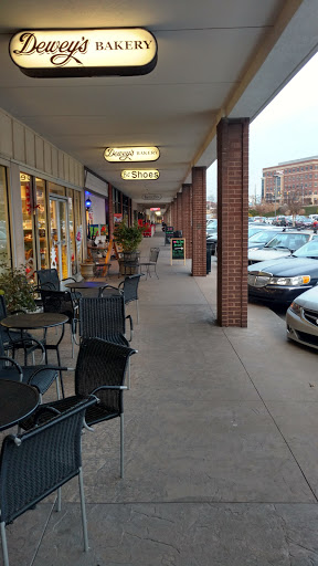 Shopping Mall «Thruway Shopping Center», reviews and photos, 300 S Stratford Rd, Winston-Salem, NC 27103, USA