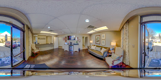 Personal Injury Attorney «Dudley DeBosier Injury Lawyers», reviews and photos