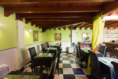 Restaurante Mil Sabores - C. Cruz Verde, 5, 38400 Puerto de la Cruz, Santa Cruz de Tenerife, Spain