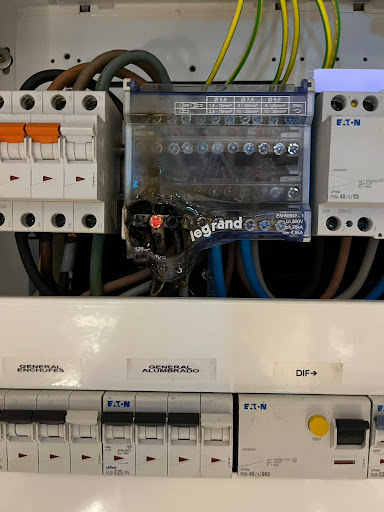 Electricista Santiago | Urgencias e instalaciones en Santiago de Compostela, A Coruña