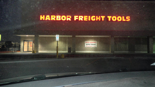 Hardware Store «Harbor Freight Tools», reviews and photos, 7600 la Crosse Ave, Burbank, IL 60459, USA