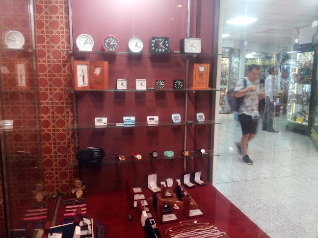 O Clock Relojería y Joyería.