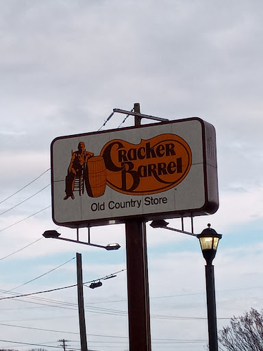 American Restaurant «Cracker Barrel Old Country Store», reviews and photos, 3954 Grandview Dr, Simpsonville, SC 29680, USA