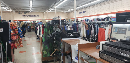 Non-Profit Organization «Goodwill - Canoga Park», reviews and photos, 7107 Owensmouth Ave, Canoga Park, CA 91303, USA