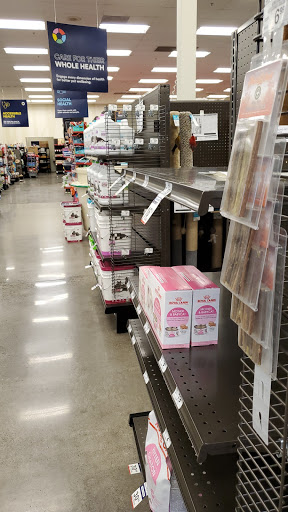 Pet Supply Store «Petco Animal Supplies», reviews and photos, 18200 NW Evergreen Pkwy, Beaverton, OR 97006, USA