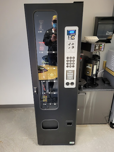 Electronics vending machine Ottawa