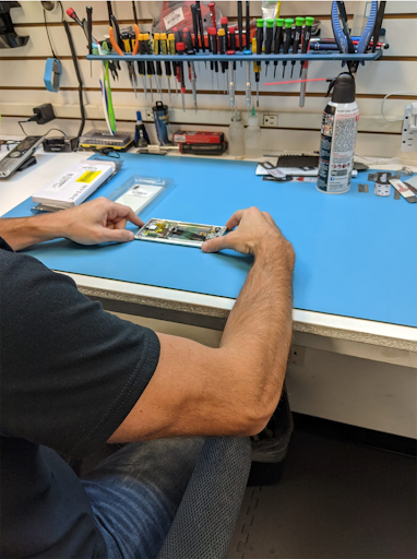 Mobile Phone Repair Shop «CPR Cell Phone Repair Conroe - Woodlands», reviews and photos, 19073 I-45 Suite 107, Conroe, TX 77385, USA