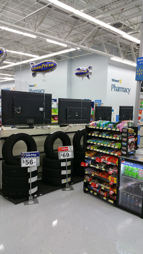 Tire Shop «Walmart Tires & Auto Parts», reviews and photos, 9451 Dunkirk Ln N, Maple Grove, MN 55311, USA