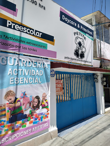 PETITE DAYCARE & PRESCHOOL Guardería-Jardín de Niños Petite