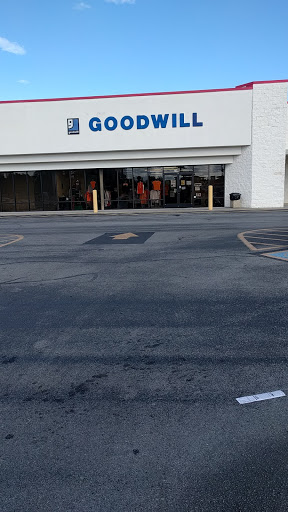 Thrift Store «Goodwill», reviews and photos