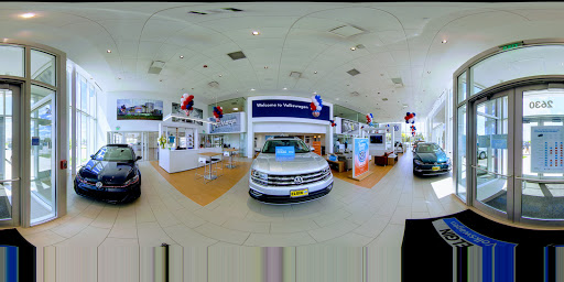 Volkswagen Dealer «Elgin Volkswagen», reviews and photos, 2630 Auto Mall Dr, Elgin, IL 60124, USA