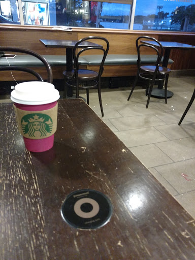 Coffee Shop «Starbucks», reviews and photos, 1 Parker Harding Plaza, Westport, CT 06880, USA