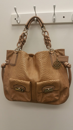 Consignment Shop «Green and Glamorous Upscale Resale Boutique», reviews and photos, 43399 Joy Rd, Canton, MI 48187, USA