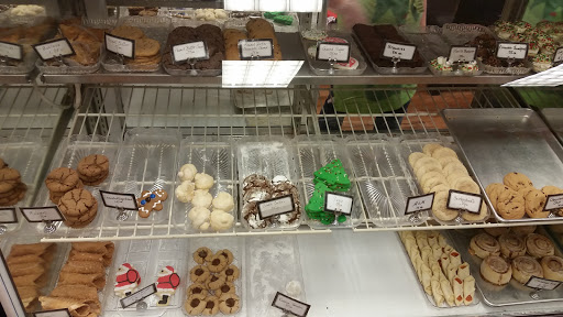 Wedding Bakery «Spinolas Bake Shop», reviews and photos, 3845 Old William Penn Hwy, Murrysville, PA 15668, USA