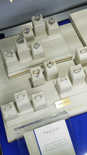 Jewelry Store «Robbins Brothers», reviews and photos, 3820 S Bristol St, Santa Ana, CA 92704, USA