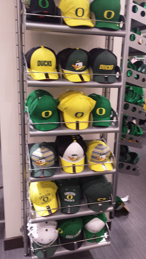 Book Store «The Duck Store - Campus», reviews and photos, 895 E 13th Ave, Eugene, OR 97401, USA