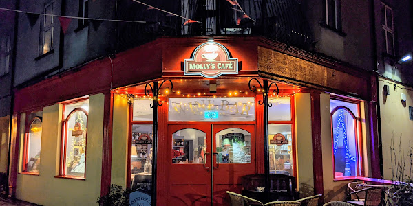 Molly's Wine Bar & Cafe
