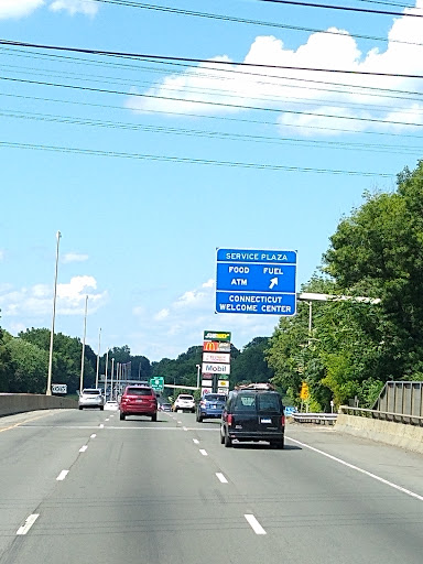 Shopping Mall «Goodwives Shopping Center», reviews and photos, 25 Old Kings Hwy N, Darien, CT 06820, USA