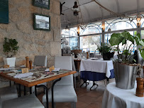 Atmosphère du Restaurant de fruits de mer LA MARÉE, Restaurant de Poissons et Fruits de Mer à La Rochelle - n°18