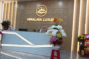Himalaya Luxury Beauty Center image