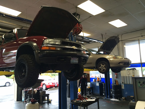 Auto Repair Shop «A1 Auto Service Center», reviews and photos, 406 SE Everett Mall Way, Everett, WA 98208, USA