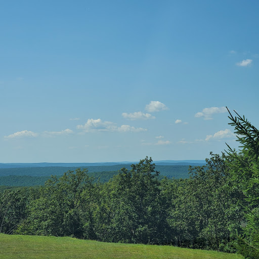 Golf Shop «Eagle Rock Golf Clubhouse & Pro Shop», reviews and photos, 191 Turnberry Ln, Hazle Township, PA 18202, USA