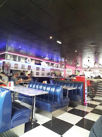 Atmosphère du Restaurant américain Memphis - Restaurant Diner à Villars - n°20
