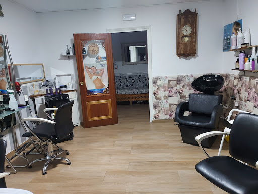 Peluquería Unisex Aire en Alía, Cáceres‎