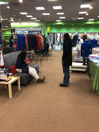 Shopping Mall «St. Charles Towne Center», reviews and photos, 11110 Mall Cir, Waldorf, MD 20603, USA