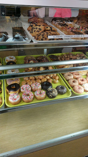 Donut Shop «Circle Donuts», reviews and photos, 2201 N Lakewood Blvd, Long Beach, CA 90815, USA