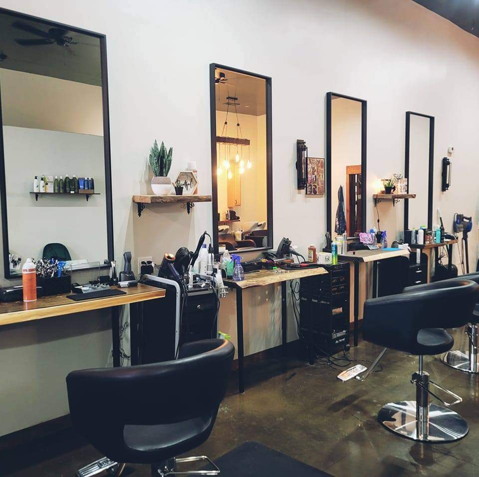 Parlor 72 98632