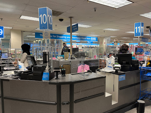 Clothing Store «Ross Dress for Less», reviews and photos, 100 S Biscayne Blvd, Miami, FL 33131, USA
