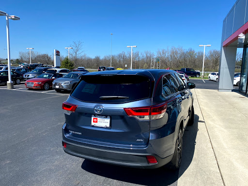 Used Car Dealer «Germain Toyota of Columbus», reviews and photos, 5711 Scarborough Blvd, Columbus, OH 43232, USA