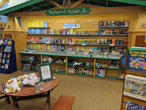 Book Store «Barnes & Noble», reviews and photos, 1812 Sam Rittenberg Blvd, Charleston, SC 29407, USA