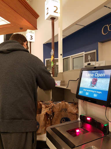 Grocery Store «Kroger», reviews and photos, 15455 Haggerty Rd, Plymouth, MI 48170, USA