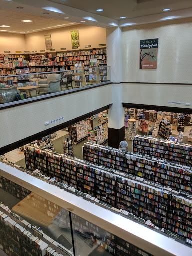 Book Store «Barnes & Noble», reviews and photos, 4015 Medina Rd, Akron, OH 44333, USA
