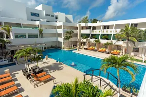 Hotel Flamingo Cancun Resort image