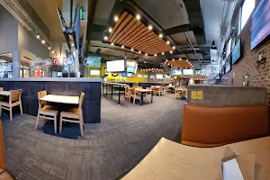 B-Dubs Panama image