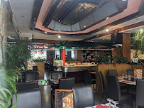 Atmosphère du Restaurant asiatique ROYAL SUSHI à Courbevoie - n°1