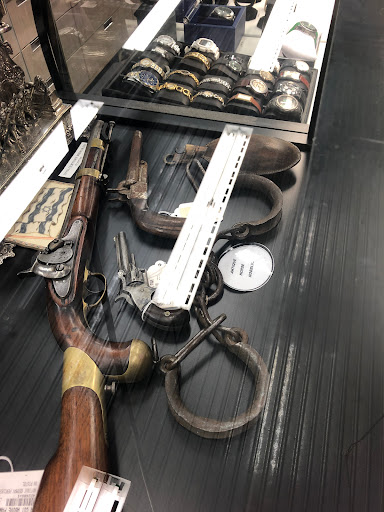 Pawn Shop «A Cut Above Pawn», reviews and photos, 18295 SW Tualatin Valley Hwy #A, Beaverton, OR 97006, USA