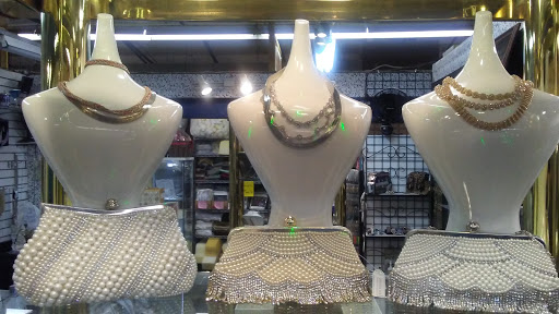 Flea Market «Collingwood Auction & Flea Market», reviews and photos, 1350 NJ-33, Farmingdale, NJ 07727, USA