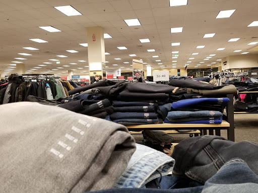 Department Store «Nordstrom Rack Belmar», reviews and photos, 393 S Vance St, Lakewood, CO 80226, USA