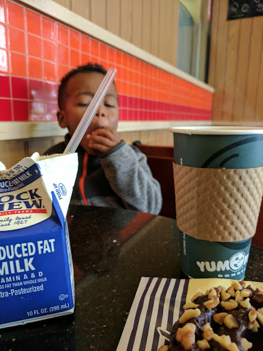 Donut Shop «Yum Yum Donuts», reviews and photos, 366 S Indian Hill Blvd, Claremont, CA 91711, USA