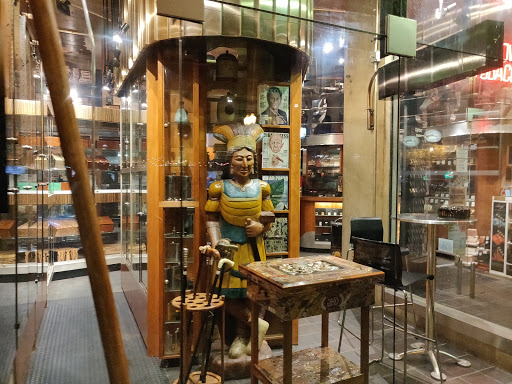 Tobacco Shop «Up Down Cigar», reviews and photos, 1550 N Wells St, Chicago, IL 60610, USA