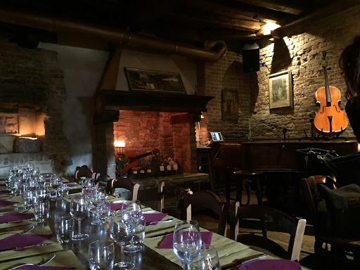 Ristorante Taverna al Remer Venezia - Cocktail Bar - Ristorante tipico veneziano con vasto assortimento di vini