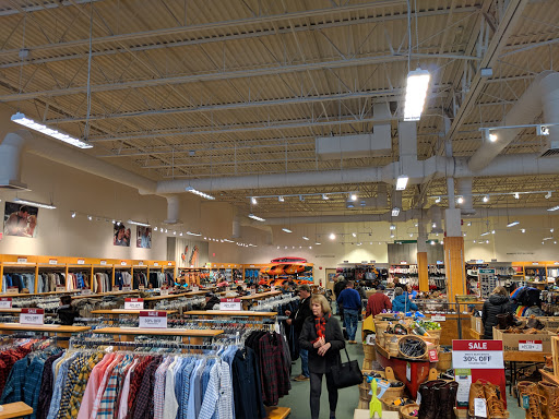 Clothing Store «L.L. Bean Outlet», reviews and photos, 31 Gusabel Ave, Nashua, NH 03063, USA