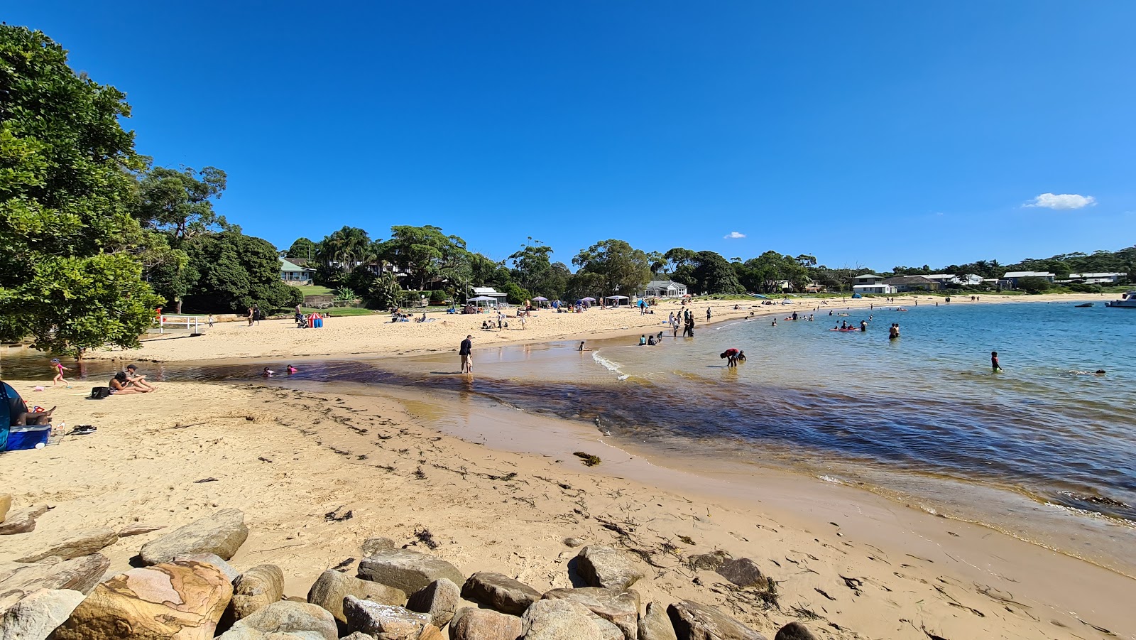 Foto de Horderns Beach con arena fina beige superficie